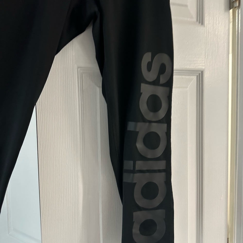 🖤Adidas Black Leggings🖤